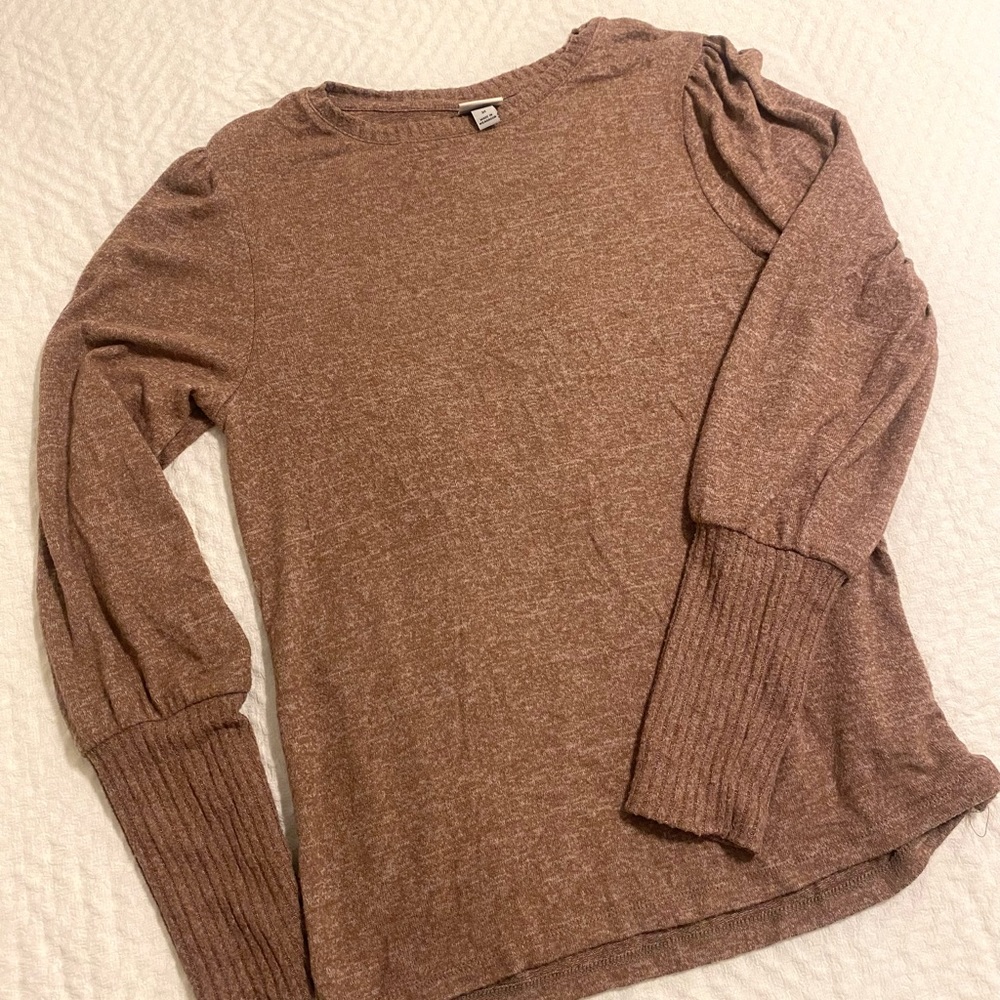 Brown Long Sleeve Shirt/Sweater